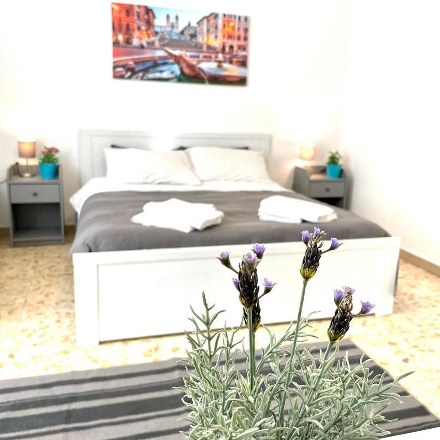 In The Center Of Rome Apartment Bagian luar foto